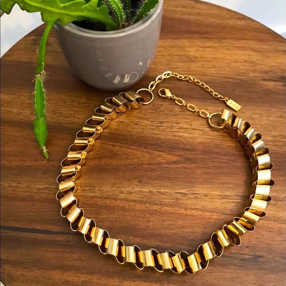 Lia Sophia gold choker necklace